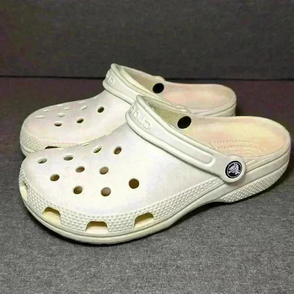 CROCS Classic White Clog Slip On Durable and Lightweight US Men's 6 or Women’s 8 - Picture 3 of 11